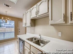 5946 Cliff Bank St in San Antonio, TX - Building Photo - Building Photo