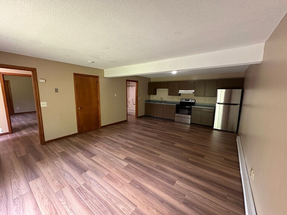 35A-B N Whitney St, Unit 35B North Whitney Street in Amherst, MA - Building Photo