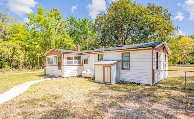 property at 4472 Springbank Rd