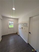 405 Oakwood Blvd in New Braunfels, TX - Building Photo