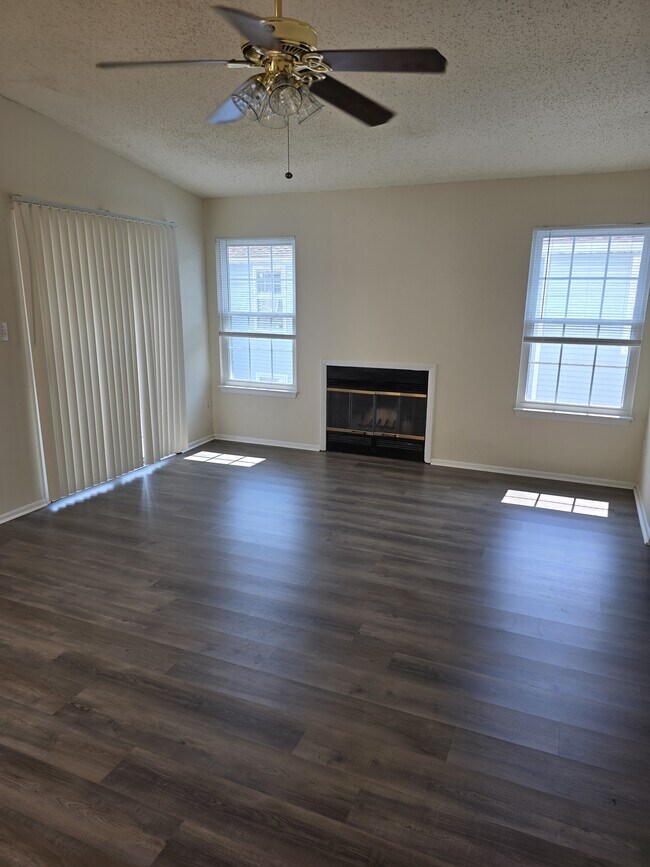 5649 Summit Arch in Virginia Beach, VA - Building Photo - Building Photo