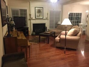 1444 Bellsmith Dr in Roswell, GA - Foto de edificio - Building Photo