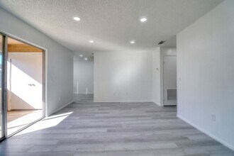 4004 Cortez Dr in Tampa, FL - Building Photo - Building Photo