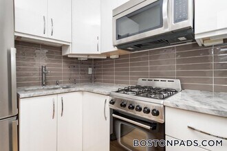 85 Myrtle St in Boston, MA - Building Photo - Building Photo