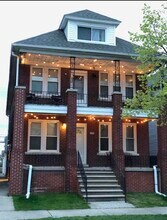2428 Casmere St, Unit Apartment 1 in Hamtramck, MI - Foto de edificio - Building Photo