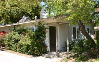 Tico Road Cottages in Ojai, CA - Building Photo - Building Photo