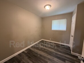 10877 Spring Garden Dr in St. Louis, MO - Building Photo - Building Photo