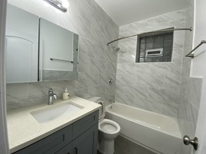 2932 S Normal Ave, Unit 1 in Chicago, IL - Foto de edificio - Building Photo