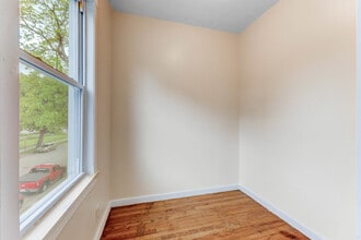 1320 W 50th St in Chicago, IL - Building Photo - Building Photo