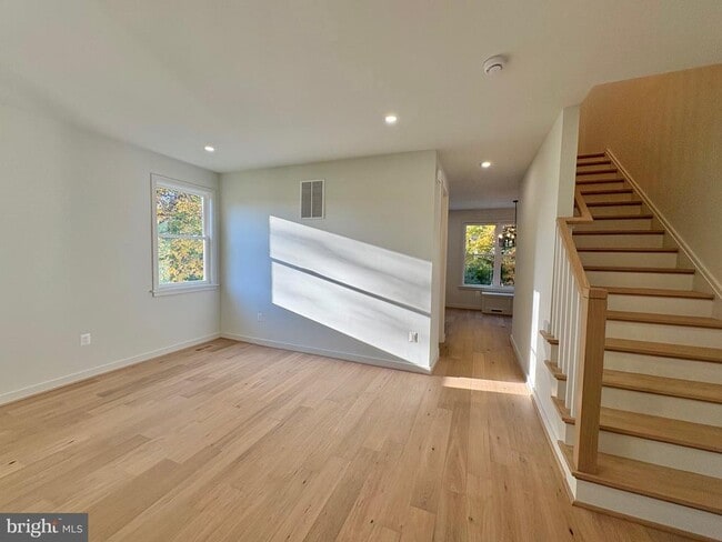 635 Upland Pl in Alexandria, VA - Building Photo - Building Photo