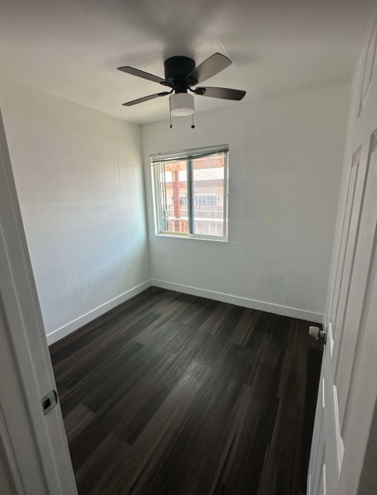 415 Iona Dr in San Diego, CA - Building Photo