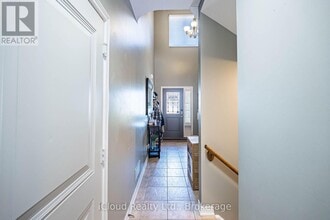 45 Seabreeze Crescent in Hamilton, ON - Building Photo - Building Photo