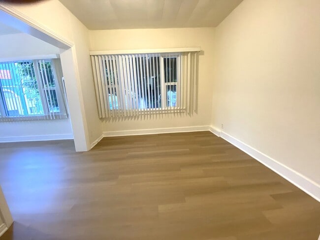 67 Linden Ave in Long Beach, CA - Building Photo - Building Photo