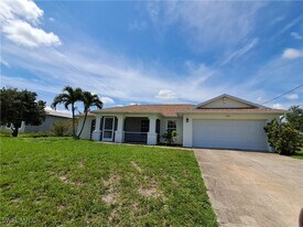 1306 Diplomat Pkwy W in Cape Coral, FL - Building Photo