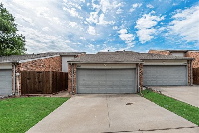 2203 Salem Dr