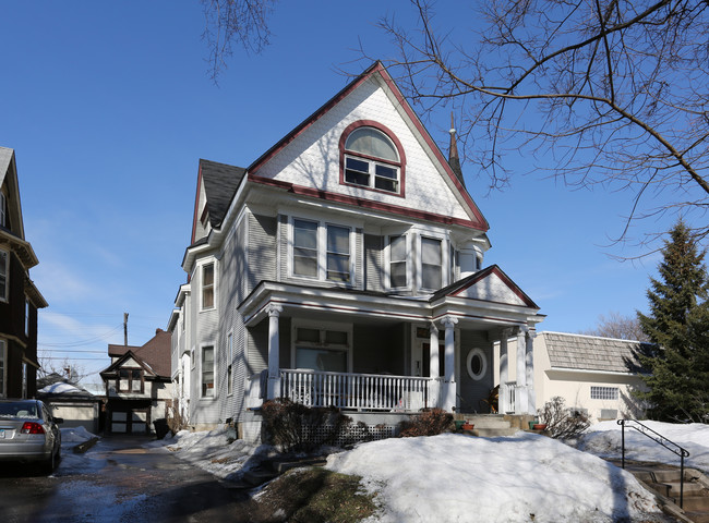 2306 Colfax Ave S in Minneapolis, MN - Building Photo - Building Photo