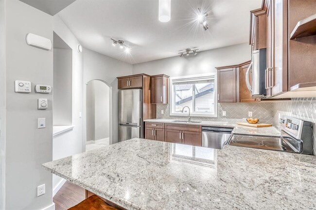 1196 Kings Heights Rd SE in Airdrie, AB - Building Photo - Building Photo