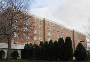 Hudson Manor Apartments