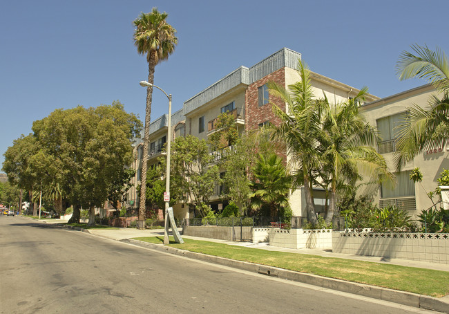 Hollywood Apartments in Los Angeles, CA - Foto de edificio - Building Photo