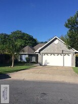2005 Toluca Dr in Brownsville, TX - Building Photo
