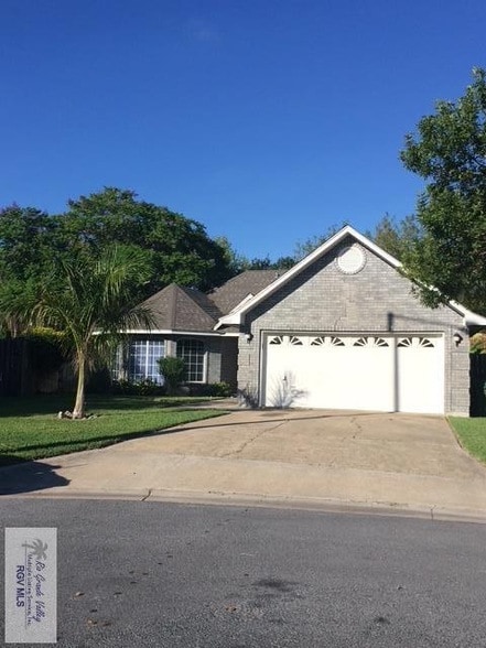 property at 2005 Toluca Dr