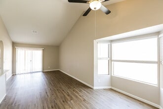 4626 N 106th Ave in Phoenix, AZ - Building Photo - Building Photo