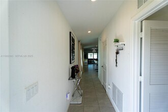 6172 NW Sweetwood Dr in Port St. Lucie, FL - Building Photo - Building Photo