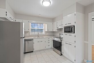 1723 Laverne Dr NW in Huntsville, AL - Building Photo - Building Photo