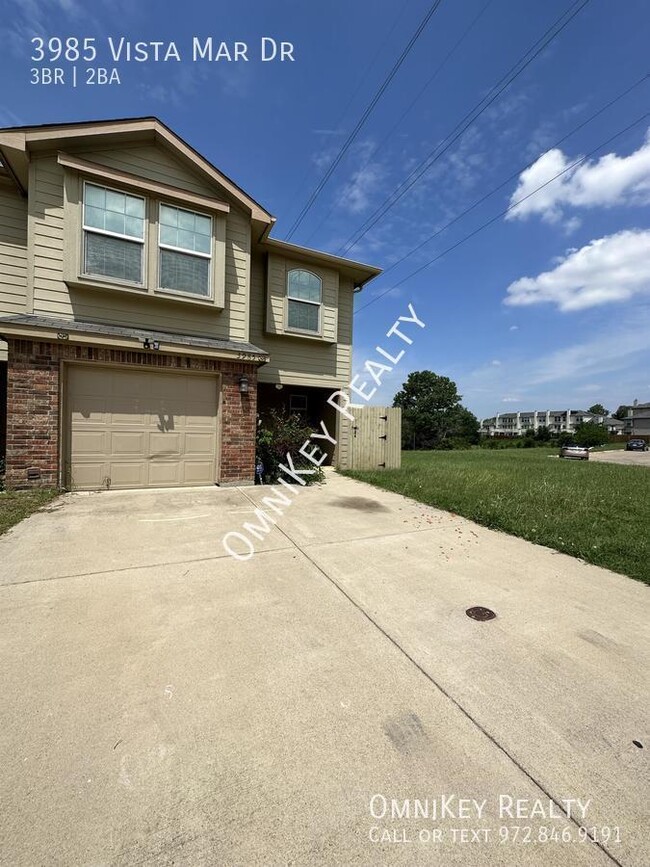 property at 3985 Vista Mar Dr