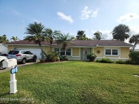 1755 S Harbor Dr in Merritt Island, FL - Building Photo
