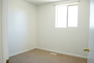 39 Main St in Wellsville, UT - Building Photo - Building Photo
