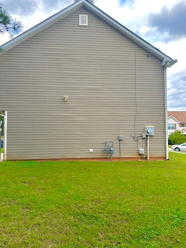 325 Newburgh Pl in Stockbridge, GA - Building Photo - Building Photo