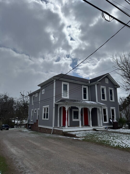 351 High St in Richmond, KY - Building Photo