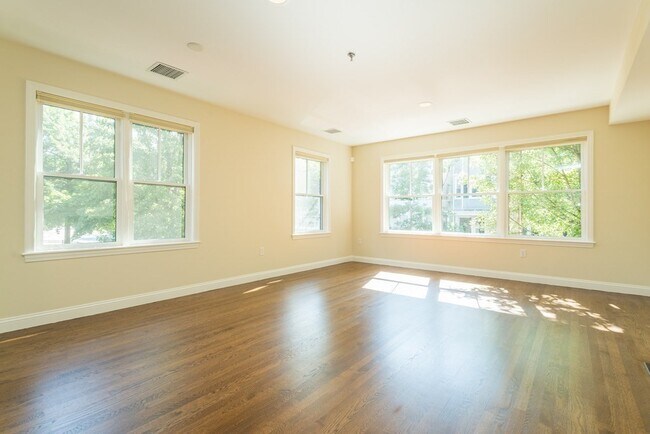 101 Franklin St in Brookline, MA - Building Photo - Building Photo