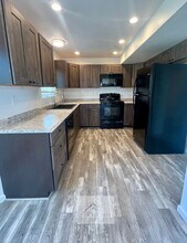 8145 Camfield Cir in Colorado Springs, CO - Foto de edificio - Building Photo