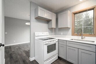 411 Belle Aire Dr in Champlin, MN - Building Photo - Building Photo