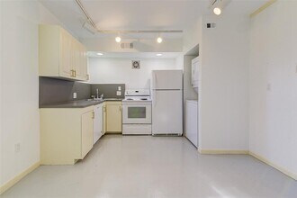 1516 Bonnie Brae St-Unit -1/2 in Houston, TX - Building Photo - Building Photo
