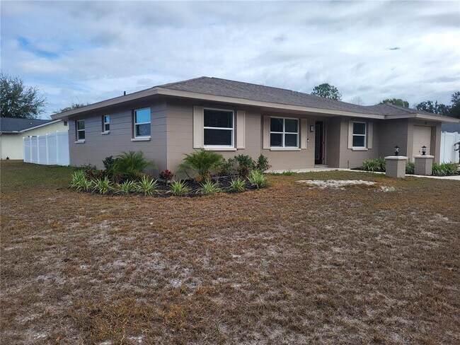 9115 Patio Ct in Spring Hill, FL - Building Photo - Building Photo