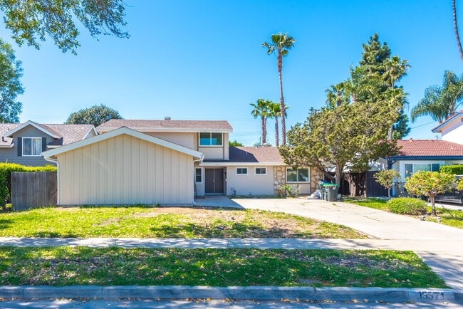 property at 13371 Diamond Head Dr