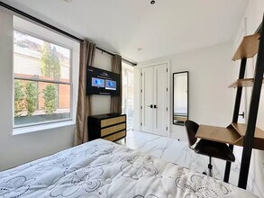 Furnished room/NOT APARTMENT in Brooklyn, NY - Foto de edificio - Building Photo