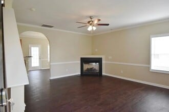 404 Blue Lake Dr in Mebane, NC - Building Photo - Building Photo