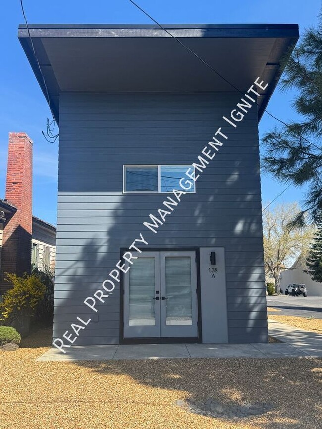 property at 138 NW Hawthorne Ave