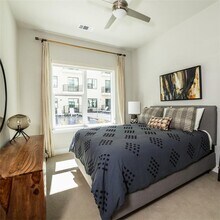 1300 W 5th St in Austin, TX - Building Photo - Building Photo