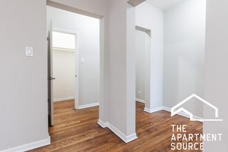 7726 N Marshfield Ave in Chicago, IL - Building Photo - Building Photo
