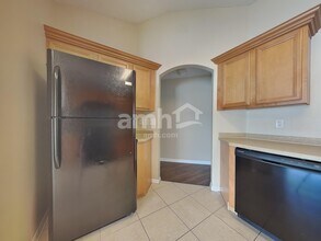 8115 Canterbury Lake Blvd in Tampa, FL - Building Photo - Building Photo
