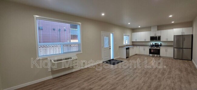 5585 Kidd Pl in Prince George, BC - Building Photo - Building Photo