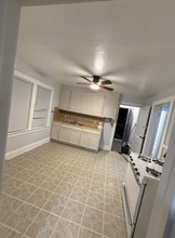 14011 Glendale Ave, Unit up unit in Cleveland, OH - Foto de edificio - Building Photo