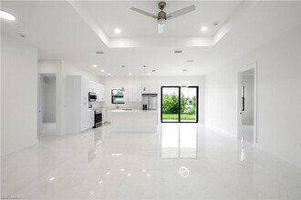 2813 27th St SW in Lehigh Acres, FL - Foto de edificio - Building Photo