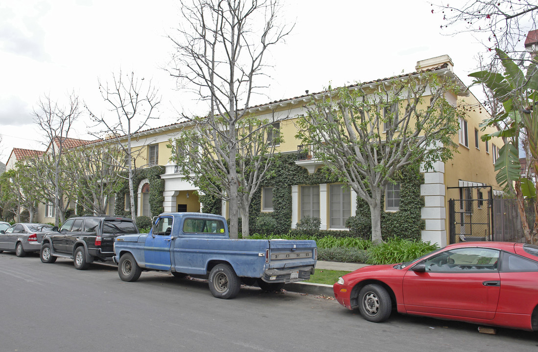 415 N Orange Grove Ave in Los Angeles, CA - Foto de edificio