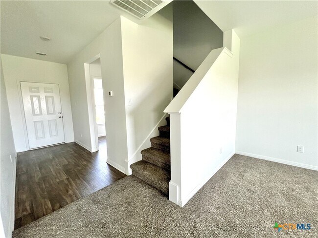 property at 521 Riverdale Dr